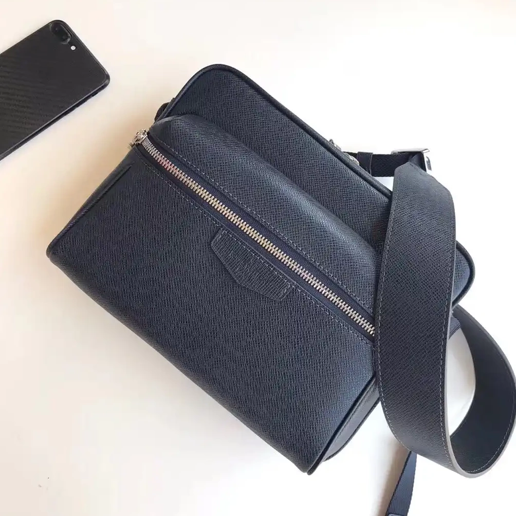 Official oldcobbler OUTDOOR MESSENGER PM Louis Vuitton 0703